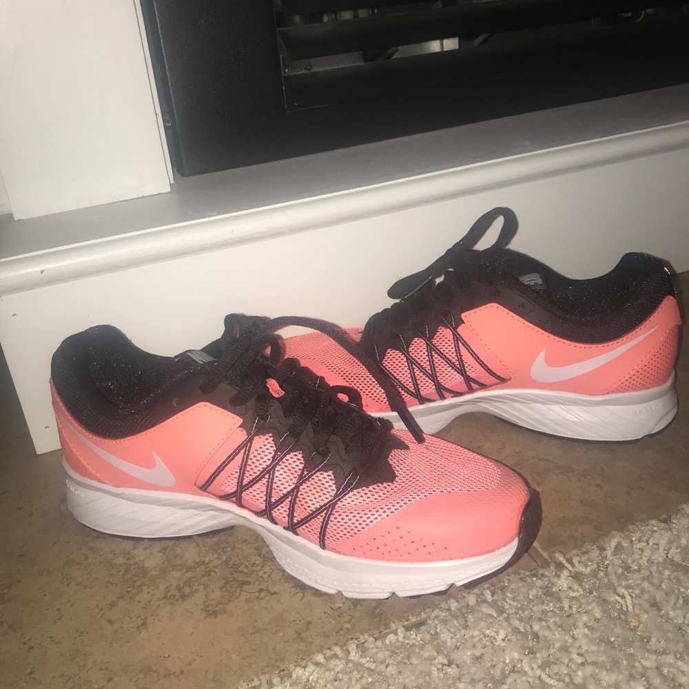 Nike Women’s Tennis Shoes
